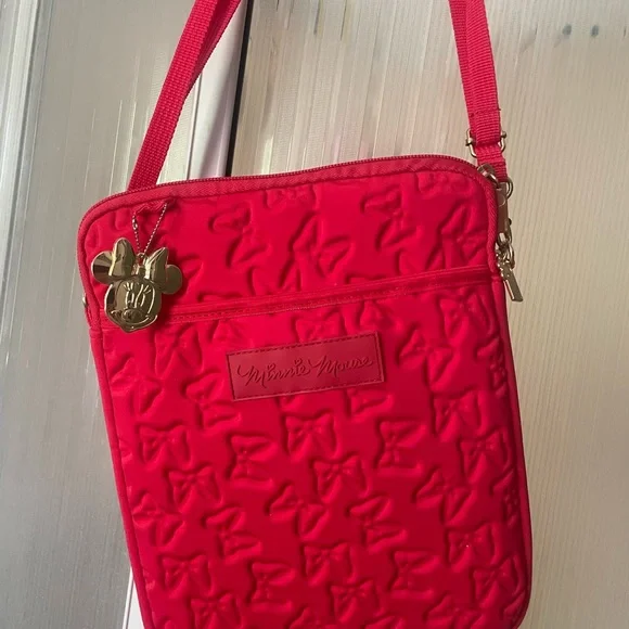 New Disney 3 way handbag. - Picture 5 of 6